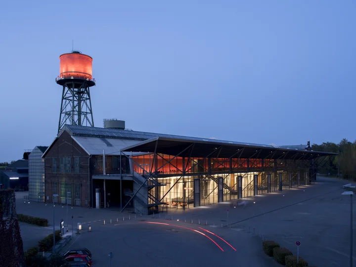 Jahrhunderthalle Bochum bei Nacht